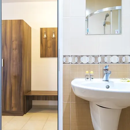 Admiral Plaza Aparthotel