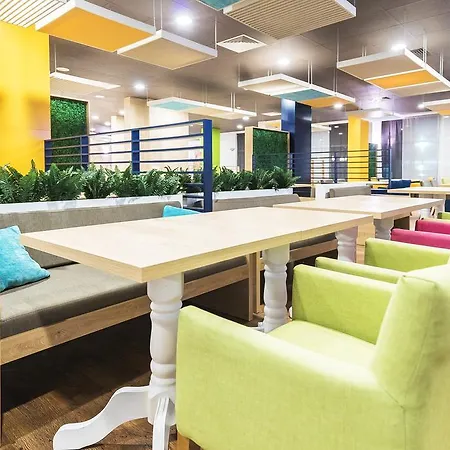 Admiral Plaza Aparthotel