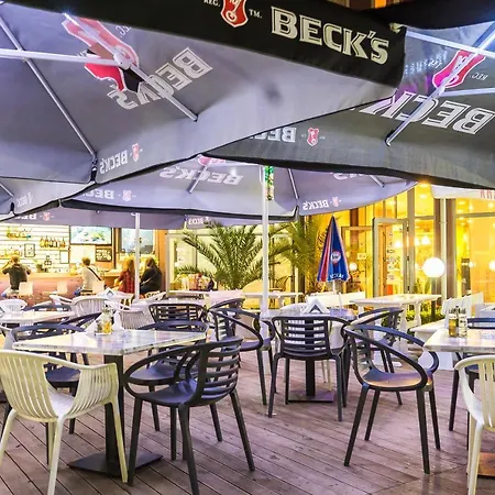 公寓式酒店 Admiral Plaza 4*