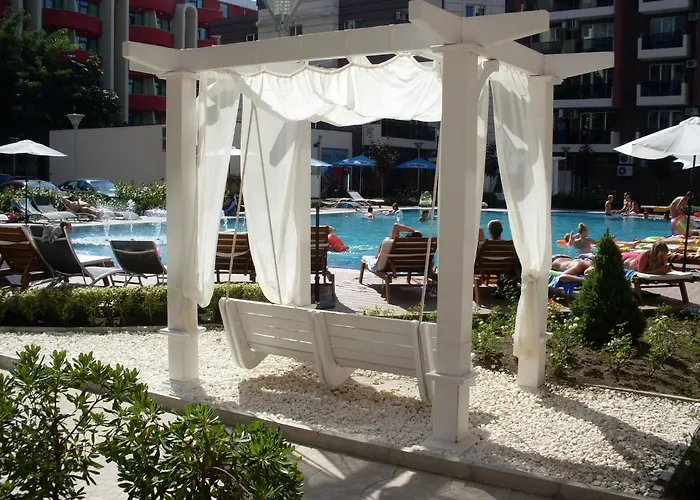 Admiral Plaza 阳光海滩